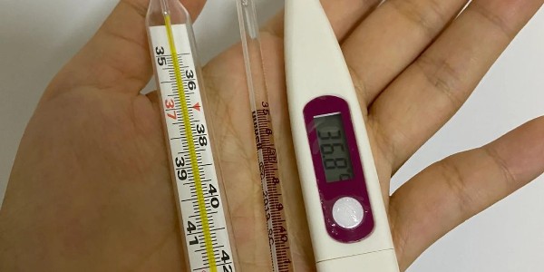 水銀體溫計不安全，孩子用哪種體溫計更方便又安全？